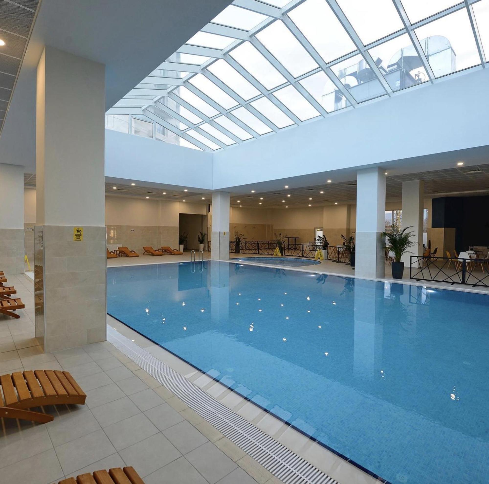 Luxury Condos On 18Th, 3Rd, 5Th Floor With Pool, Fitness, Parking Included Skopje Bagian luar foto